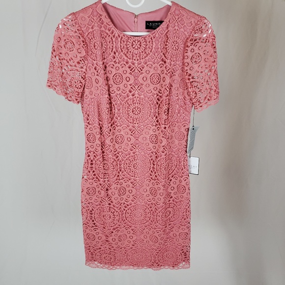 NEW Laundry By Shelli - Lace Mini Dress Size 6. - Picture 3 of 6